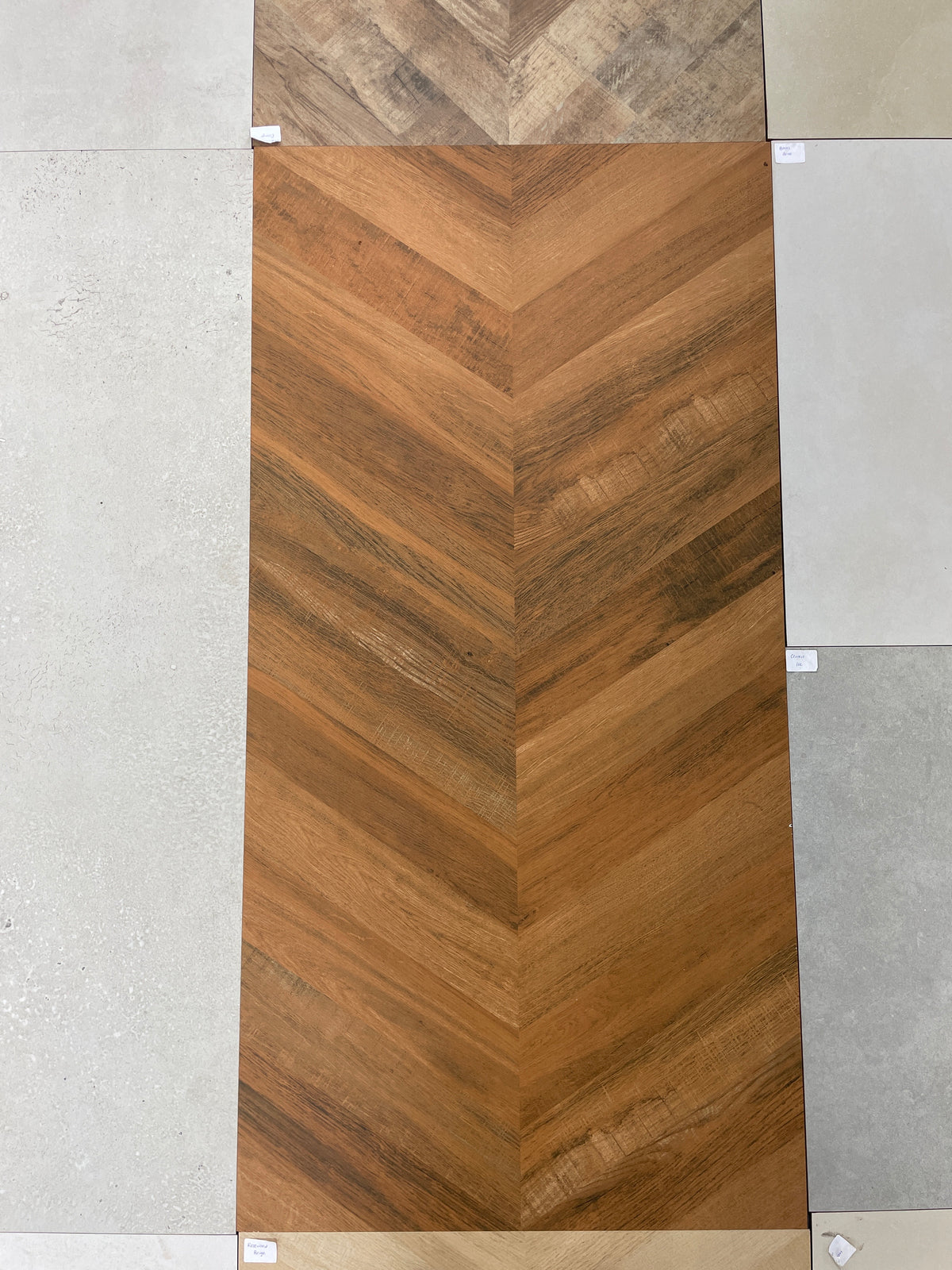 Carrelage sol/mur effet bois naturel ROSEWOOD ORANGE Mat LIMCARO - photo réelle 1